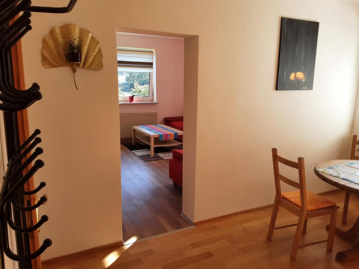 Apartment - Ferienwohnung 2 Treffen Am Ossiachersee Buitenkant foto