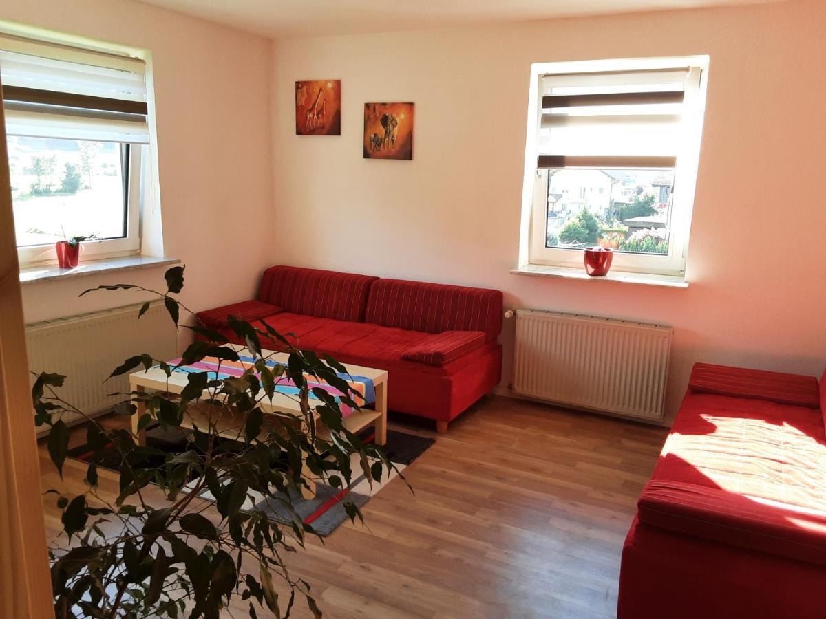 Apartment - Ferienwohnung 2 Treffen Am Ossiachersee Buitenkant foto