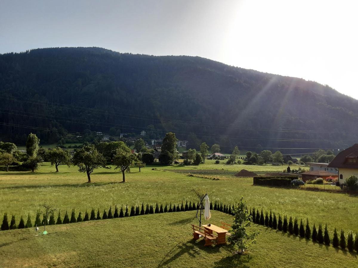 Apartment - Ferienwohnung 2 Treffen Am Ossiachersee Buitenkant foto