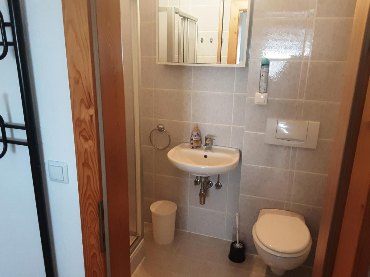 Apartment - Ferienwohnung 2 Treffen Am Ossiachersee Buitenkant foto